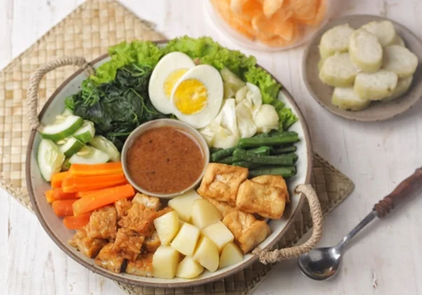 Famous Dish in North Sumatra Gado Gado